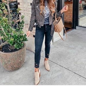 Vince Camuto Gigietta tan suede boots 9 1/2 used